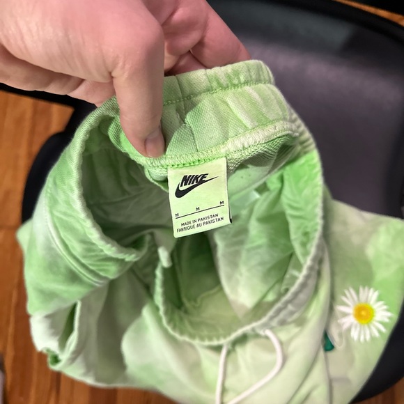 Nike Green Tie-Dye Pants - Picture 4 of 4